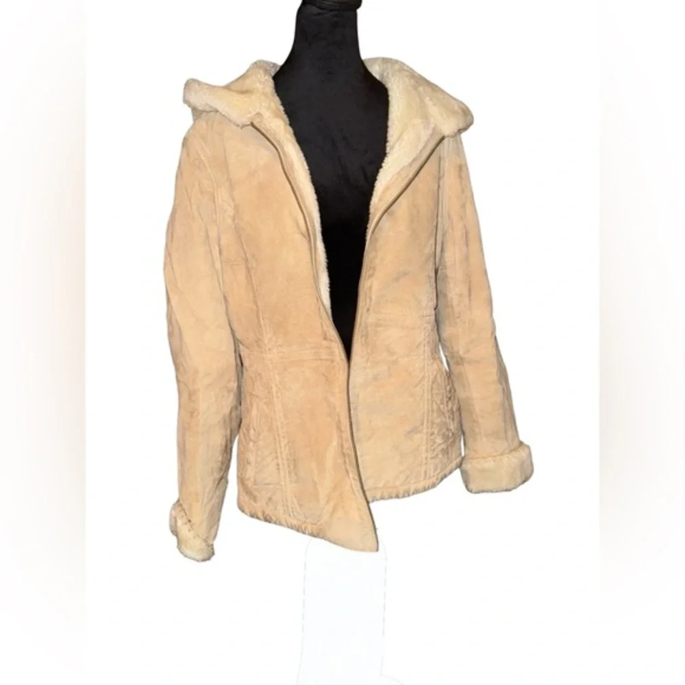 Y2K Sonoma Suede shell -Sherpa interior in beige size Large full zip coat‎